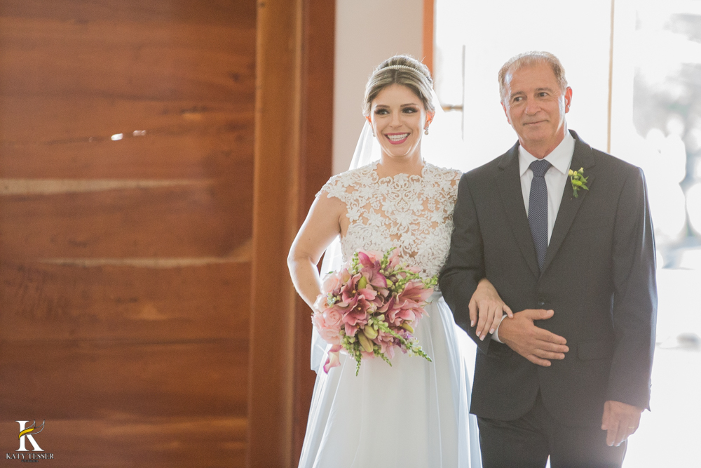 casamento-de-dia-tatiane-fernando-noivo-noiva-vestido-bouquet-making-of-cerimonia-festa