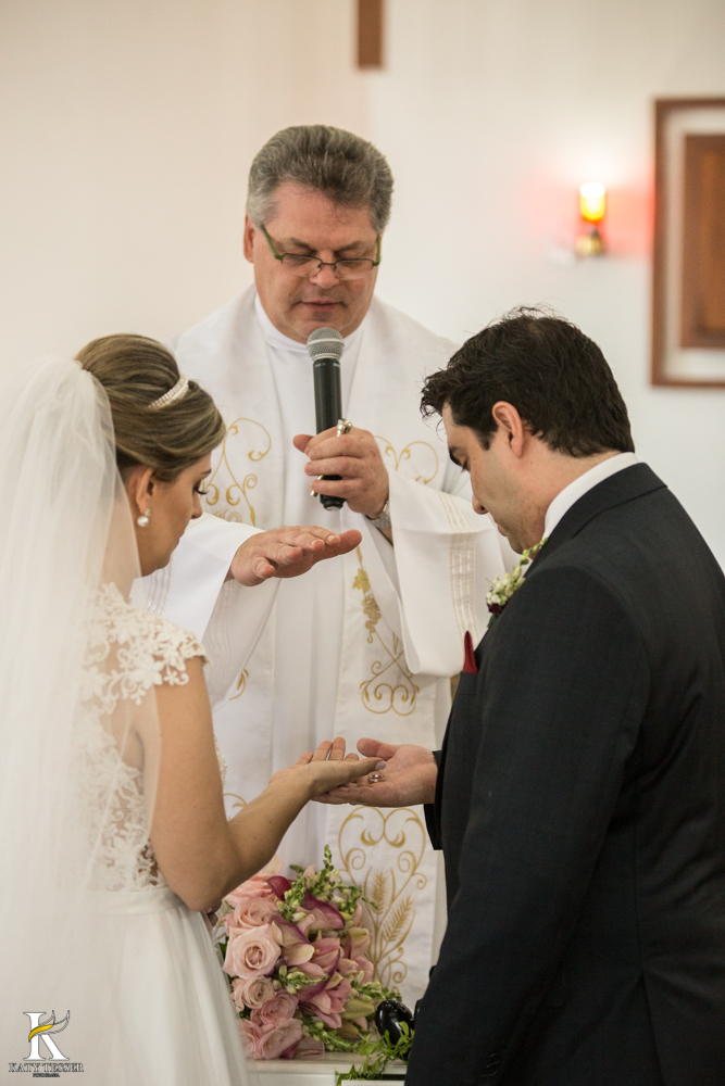 casamento-de-dia-tatiane-fernando-noivo-noiva-vestido-bouquet-making-of-cerimonia-festa