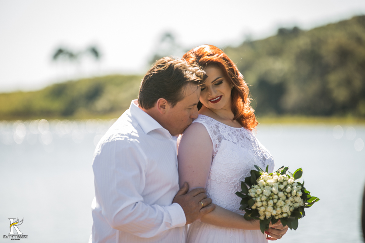 Ensaio pré casamento do casal Ilenir e Alexsandro na vinícola Vilagio Grando em Santa Catarina pela fotógrafa Katy Tesser