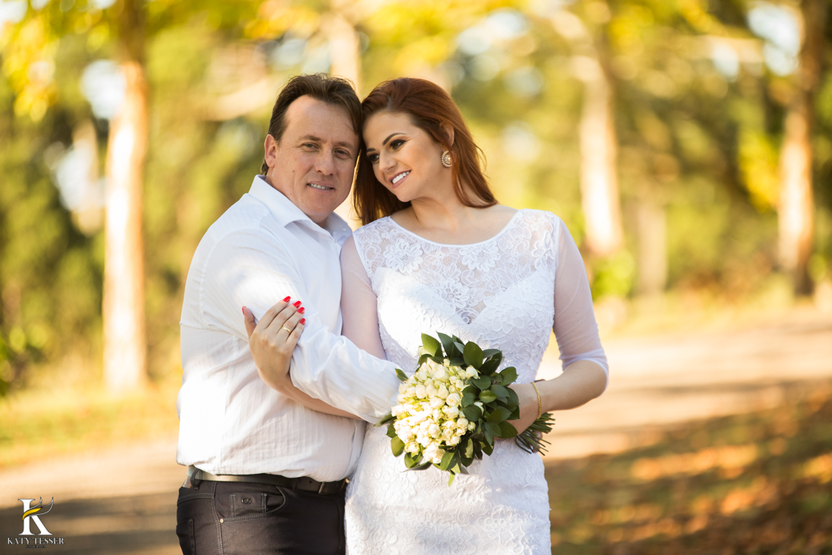 Ensaio pré casamento do casal Ilenir e Alexsandro na vinícola Vilagio Grando em Santa Catarina pela fotógrafa Katy Tesser