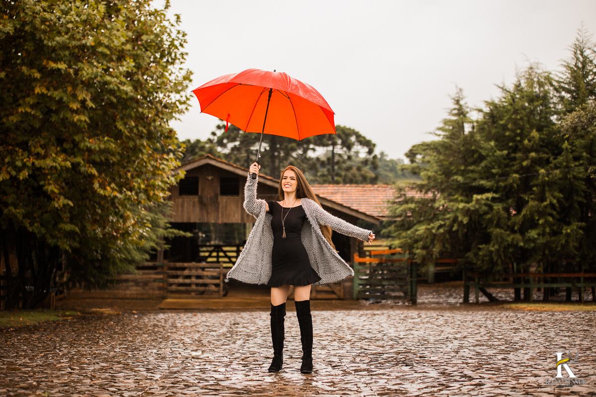 book de 15 anos da Pietra, sessão de fotos externas no piquete San Rafael em coronel vivida, Parana pela fotógrafa Katy Tesser