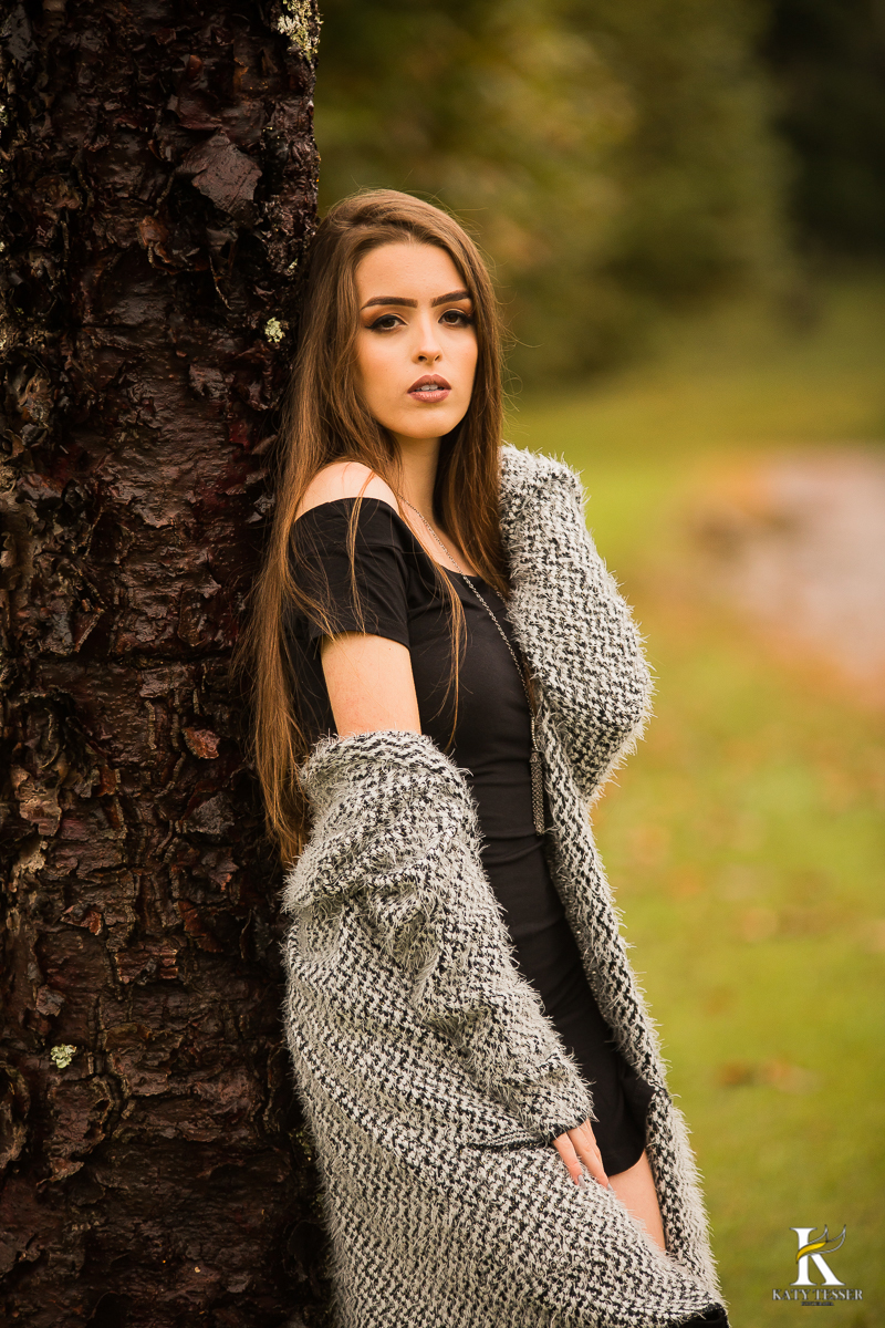 book de 15 anos da Pietra, sessão de fotos externas no piquete San Rafael em coronel vivida, Parana pela fotógrafa Katy Tesser