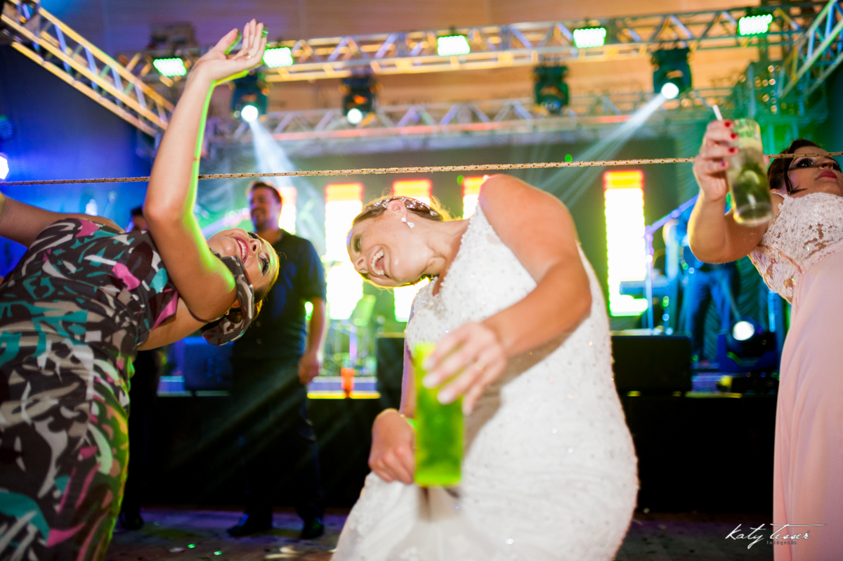 katy tesser,katy tesser fotografa,katy tesser fotografia,katy tesser fotografo de casamento,katy tesser fotografa de casamento,casamento de dia,wedding,casamento de dia,pre wedding,e session,trash the dress,fotografo de casamento pato branco,fotografo de 