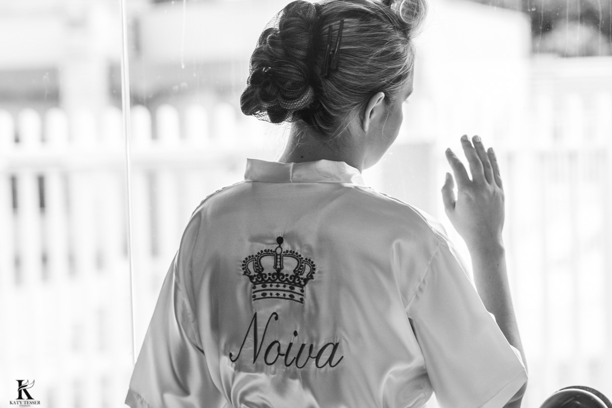 making of da noiva Analice em quedas do iguaçu com roupão de noiva fotografa katy tesser