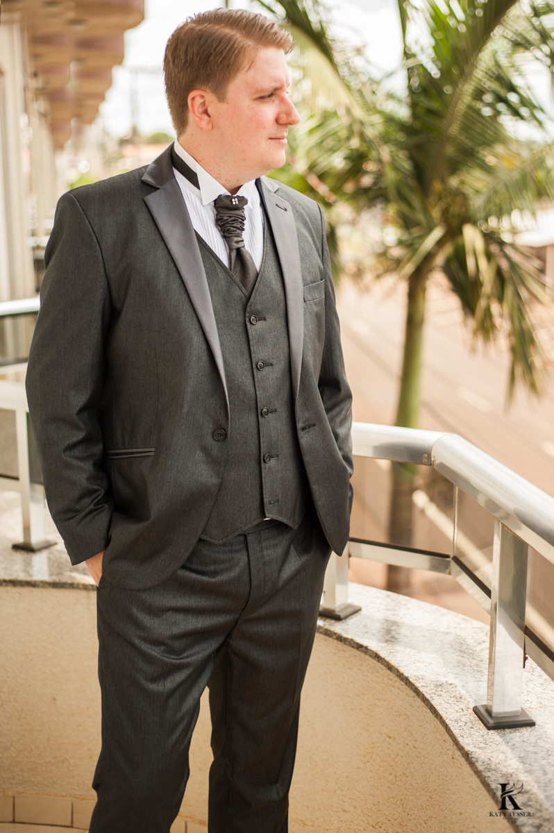 making of noivo no hotel de terno em quedas do iguaçu katy tesser fotografo