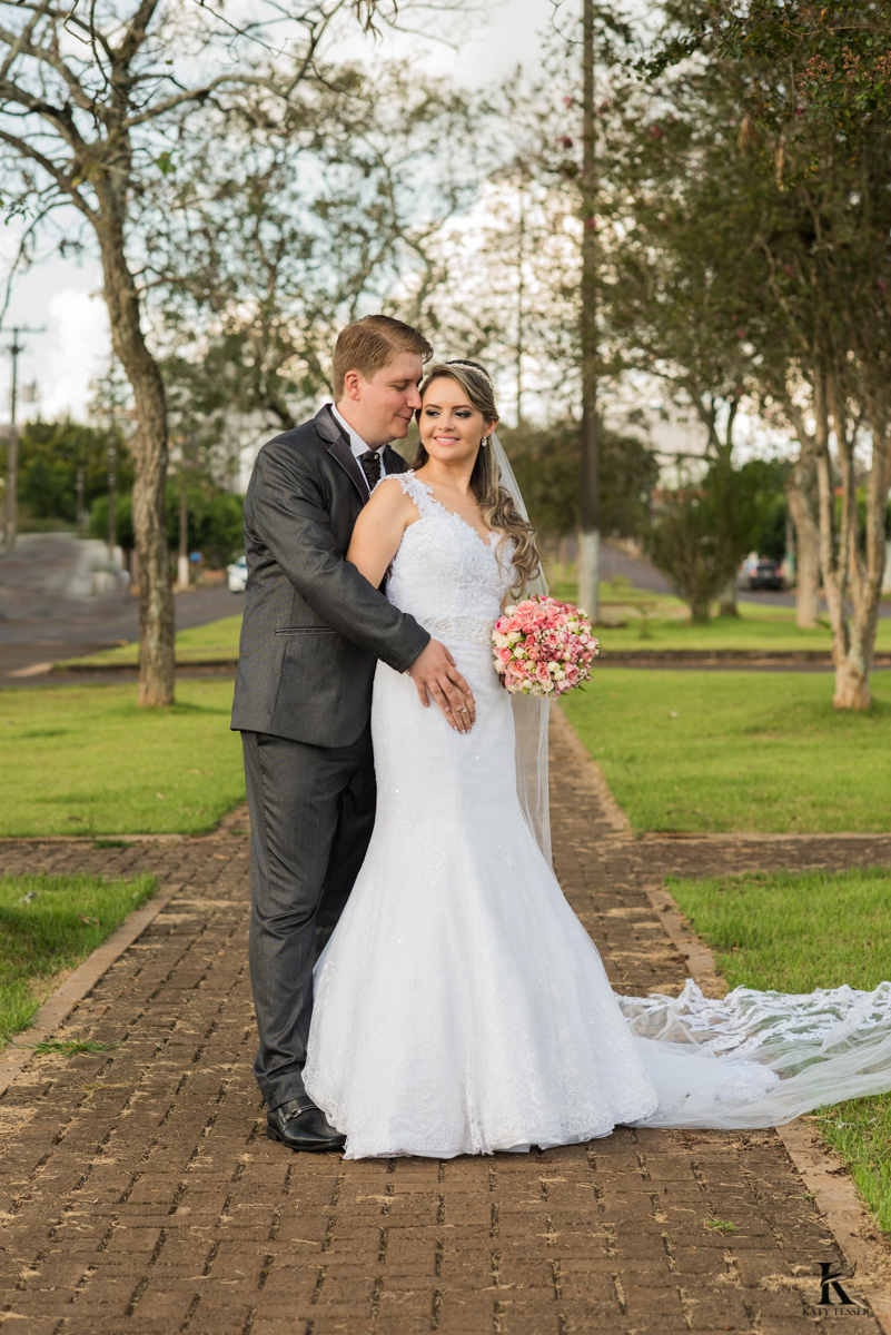casamento tiago e analice em quedas do iguaçu sessão de fotos dos noivos depois da cerimonia fotografo katy tesser