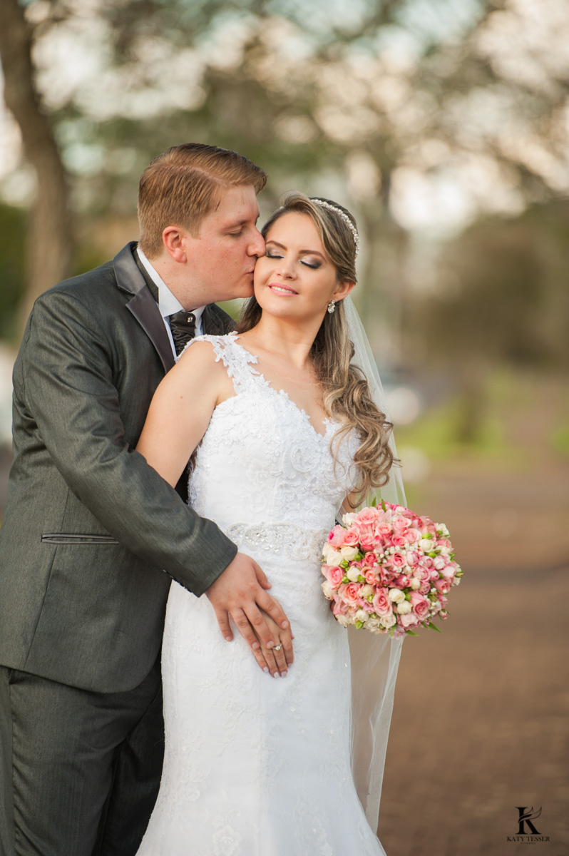 casamento tiago e analice em quedas do iguaçu sessão de fotos dos noivos depois da cerimonia fotografo katy tesser