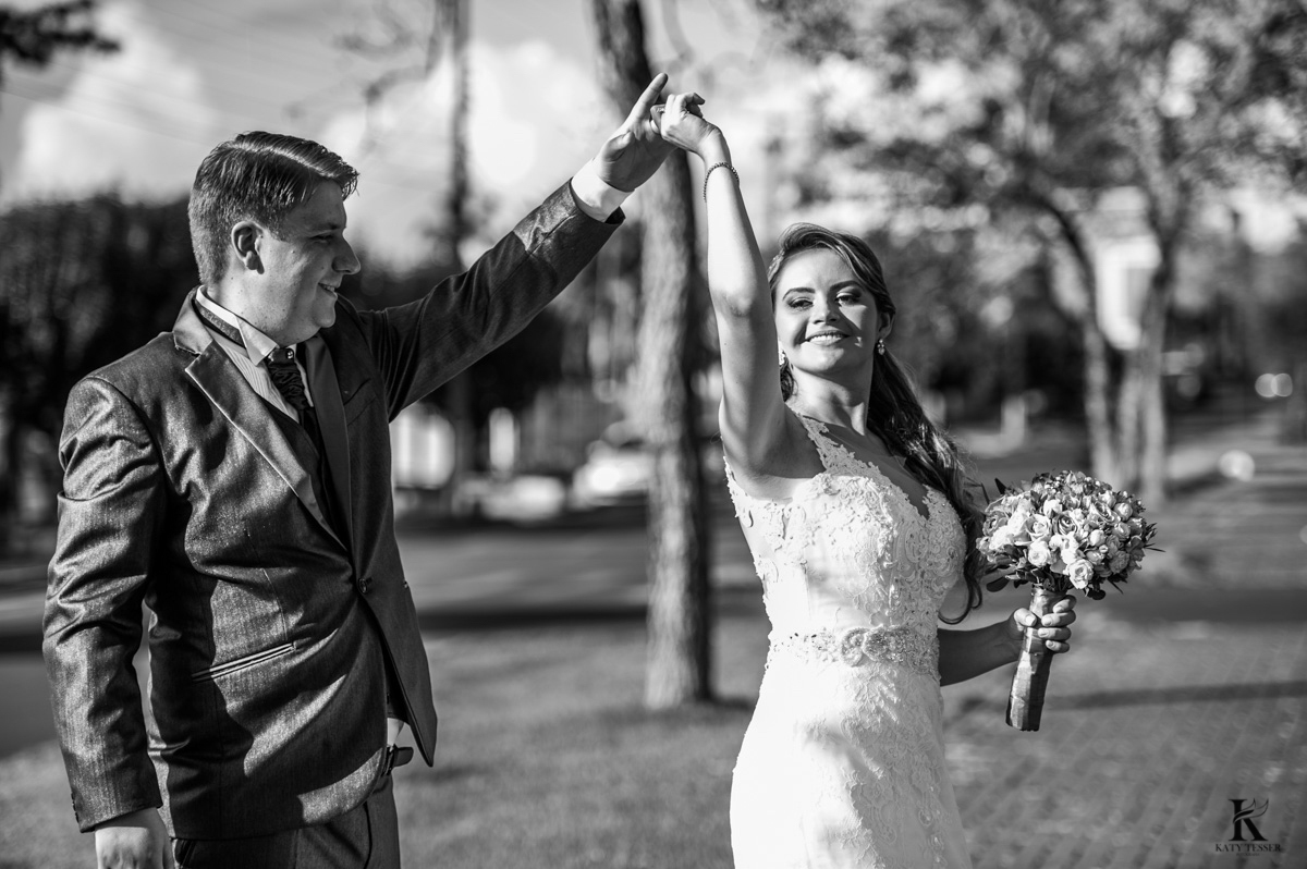 casamento tiago e analice em quedas do iguaçu sessão de fotos dos noivos depois da cerimonia fotografo katy tesser