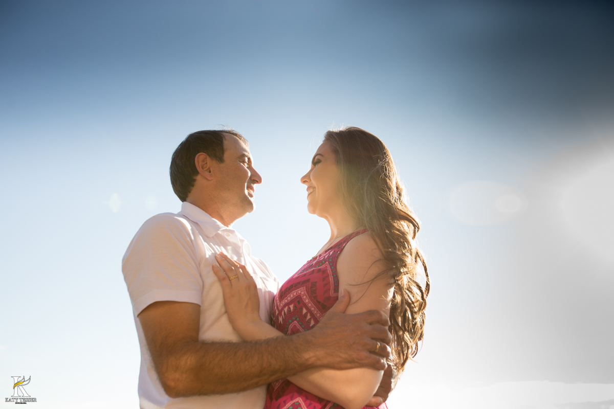 Sessão pre casamento de viviane e arlei realizado em foz do jordão parana dentro do museu natural no viveiro onde as fotos externas ficaram lindas que antecedem o casamento da noiva e do noivo