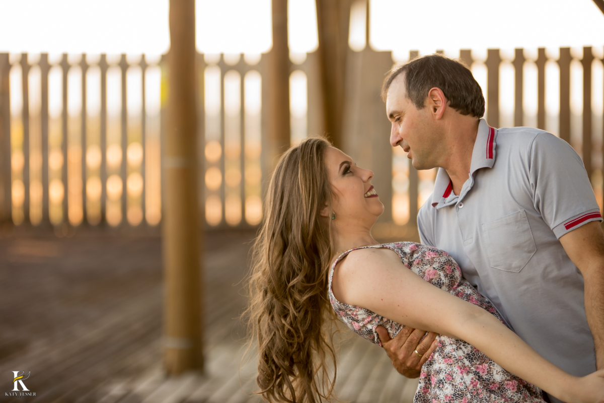 Sessão pre casamento de viviane e arlei realizado em foz do jordão parana dentro do museu natural no viveiro onde as fotos externas ficaram lindas que antecedem o casamento da noiva e do noivo