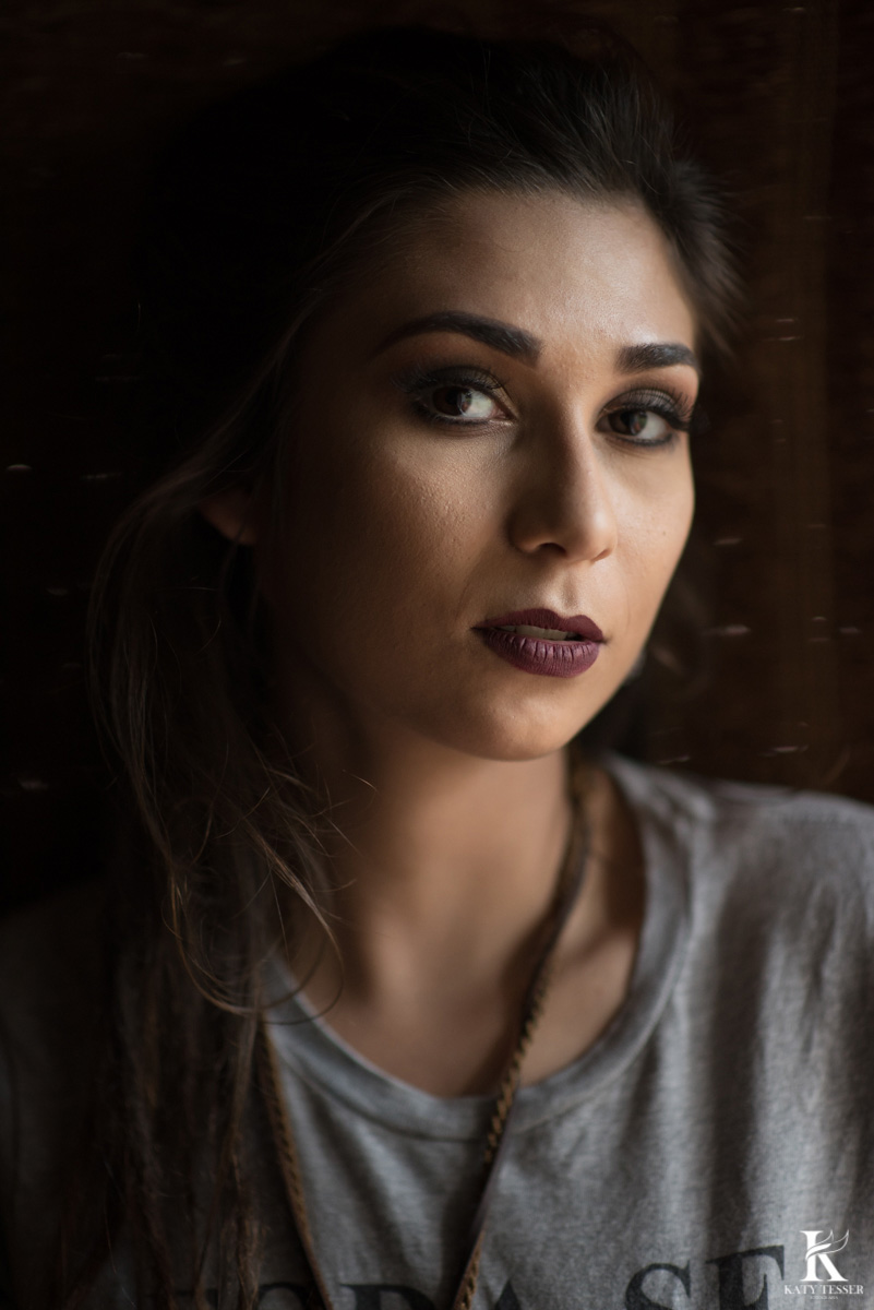 fotos sensuais externas de debora oliveira com cama ao ar livre a modelo tatuada nua pela fotografa katy tesser em chopinzinho parana