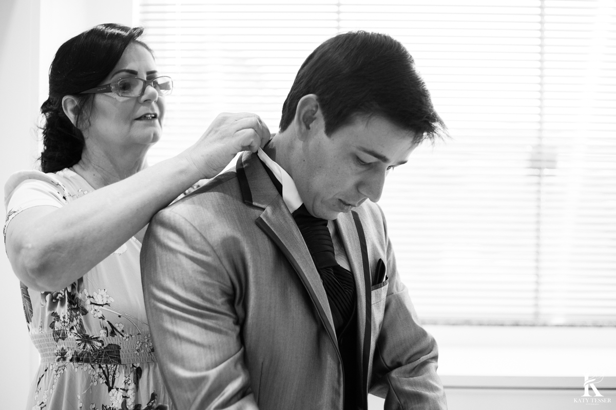casamento chopinzinho pr katy tesser fotografo parana making of do noivo traje do noivo mae