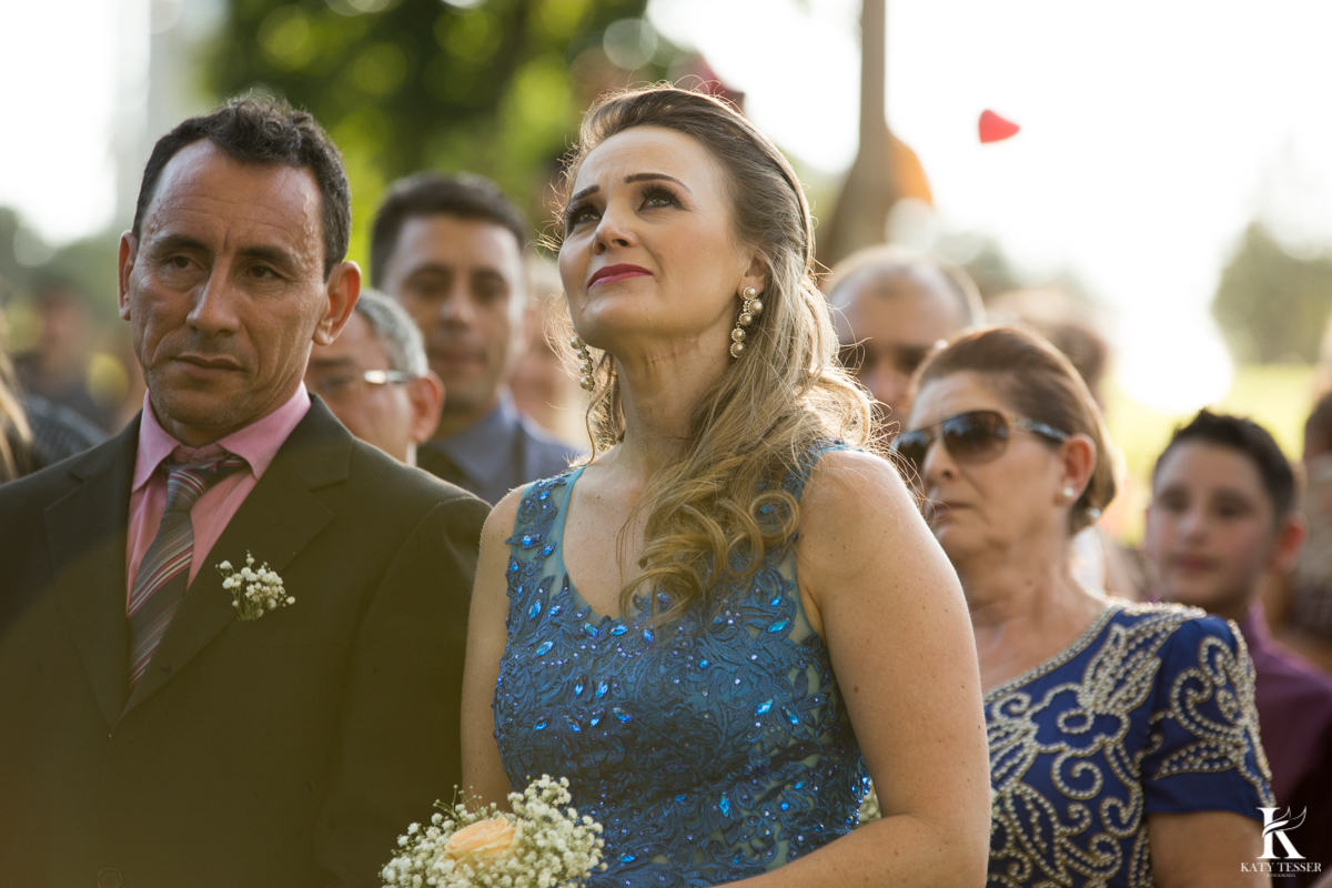 Casamento ao ar livre de dia na cabana manhare em Francisco beltrao parana de Ademir ana Paula as fotos de katy tesser fotografo 