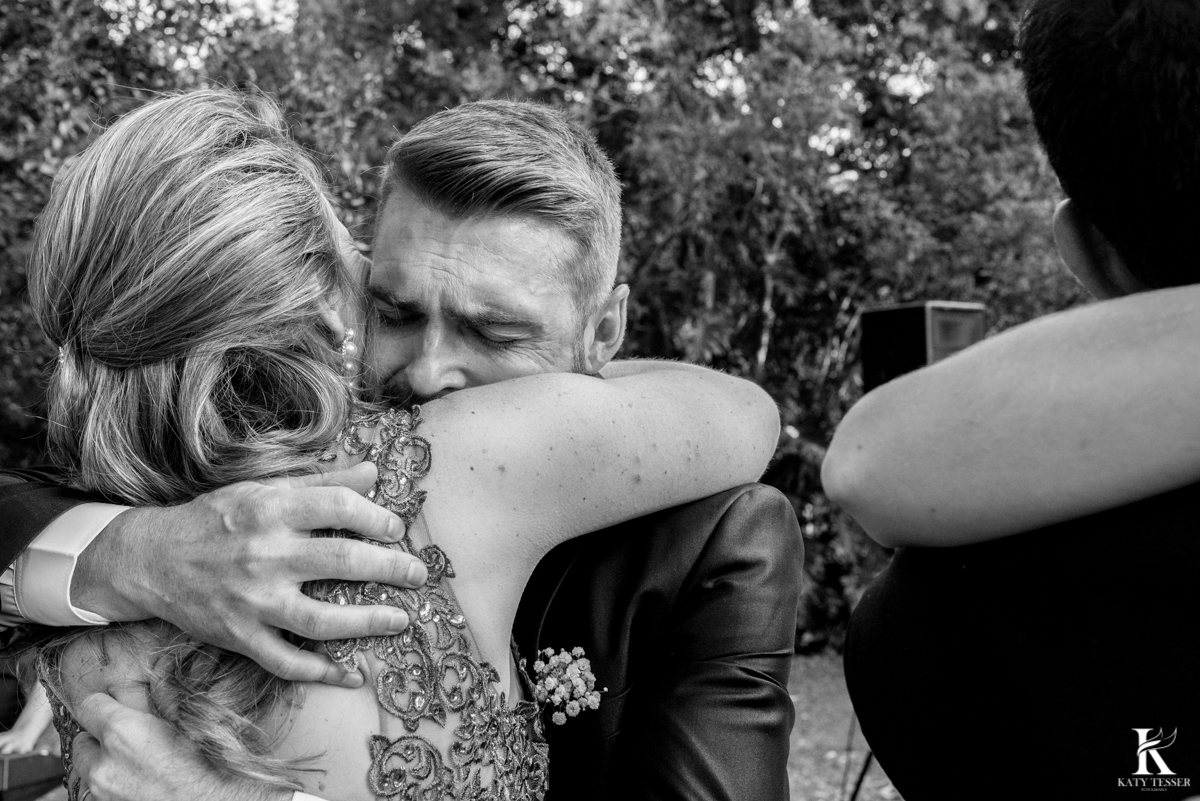 Casamento ao ar livre de dia na cabana manhare em Francisco beltrao parana de Ademir ana Paula as fotos de katy tesser fotografo