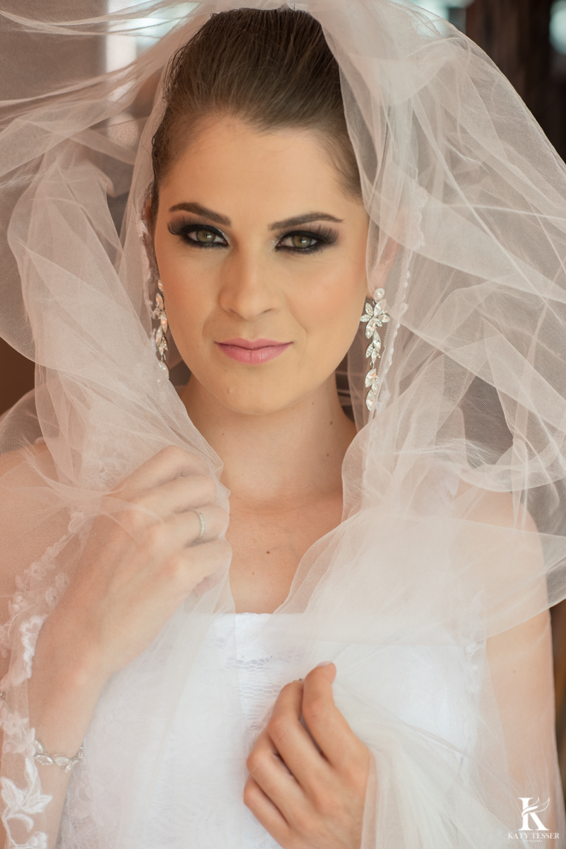 Casamento ao ar livre de dia na cabana manhare em Francisco beltrao parana de Ademir ana Paula as fotos de katy tesser fotografo na sessão de fotos da noiva