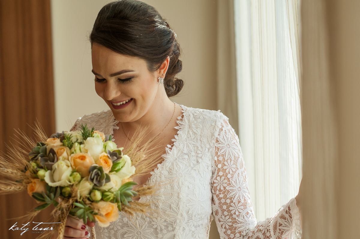 katy tesser,katy tesser fotografa,fotografa de casamento,casamento de dia,wedding,casamento de dia,casamento Mariana e marcos, decoração, buque, vestido de noiva, noivo, terno do noivo, pajens, casamento pato branco, casamento coronel vivida