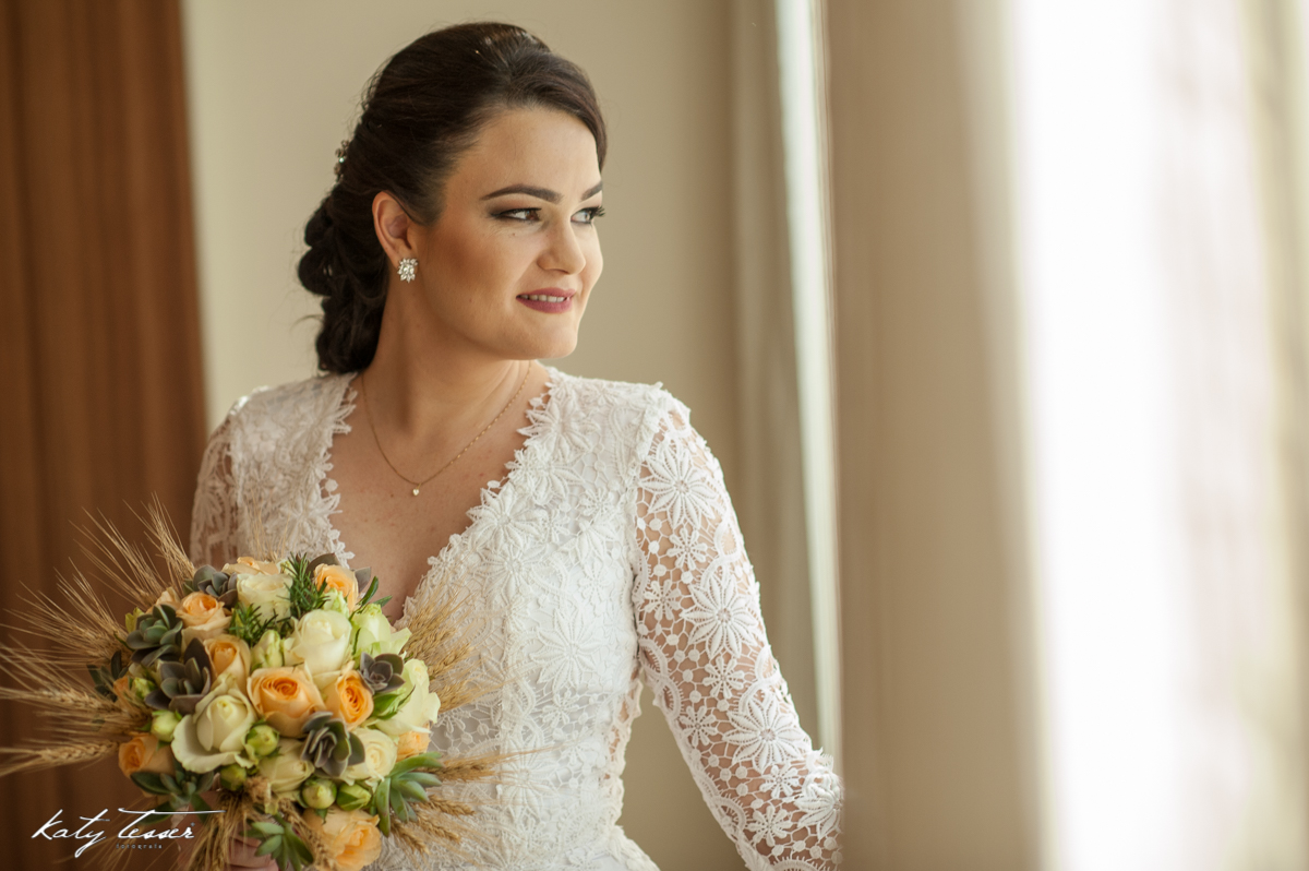 katy tesser,katy tesser fotografa,fotografa de casamento,casamento de dia,wedding,casamento de dia,casamento Mariana e marcos, decoração, buque, vestido de noiva, noivo, terno do noivo, pajens, casamento pato branco, casamento coronel vivida