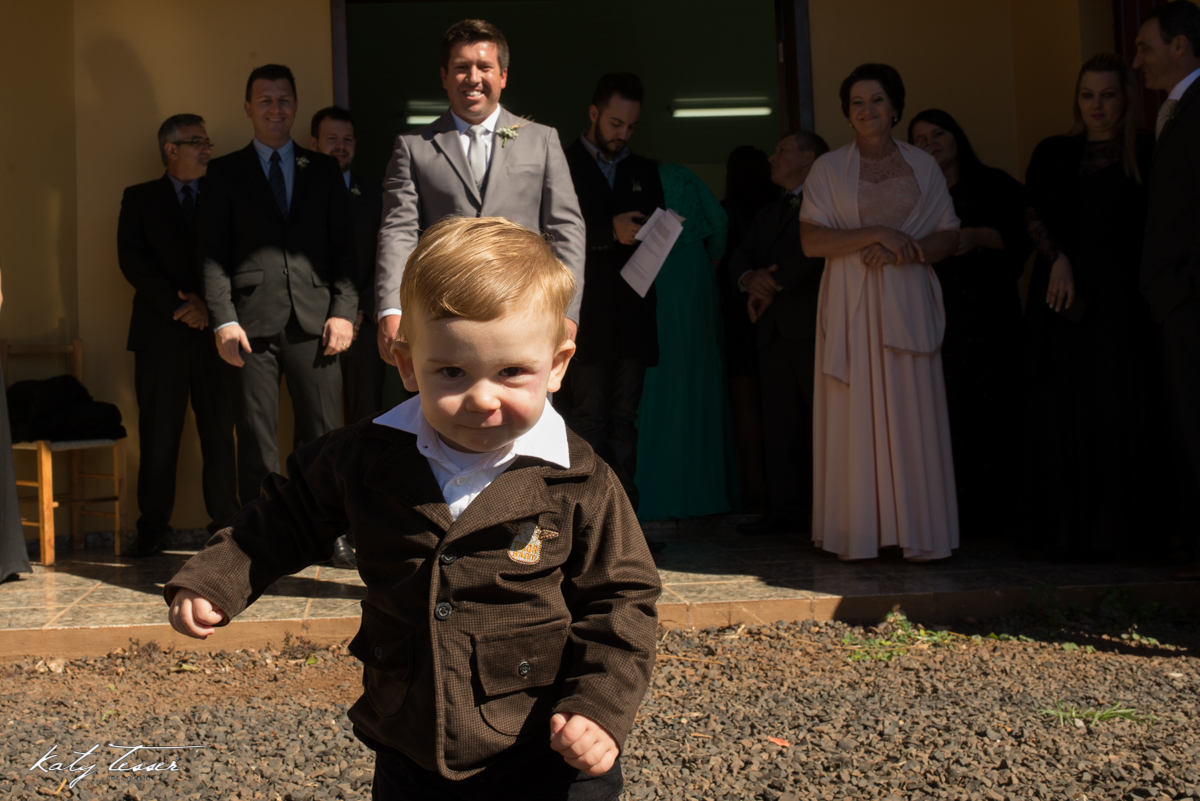katy tesser,katy tesser fotografa,fotografa de casamento,casamento de dia,wedding,casamento de dia,casamento Mariana e marcos, decoração, buque, vestido de noiva, noivo, terno do noivo, pajens, casamento pato branco, casamento coronel vivida