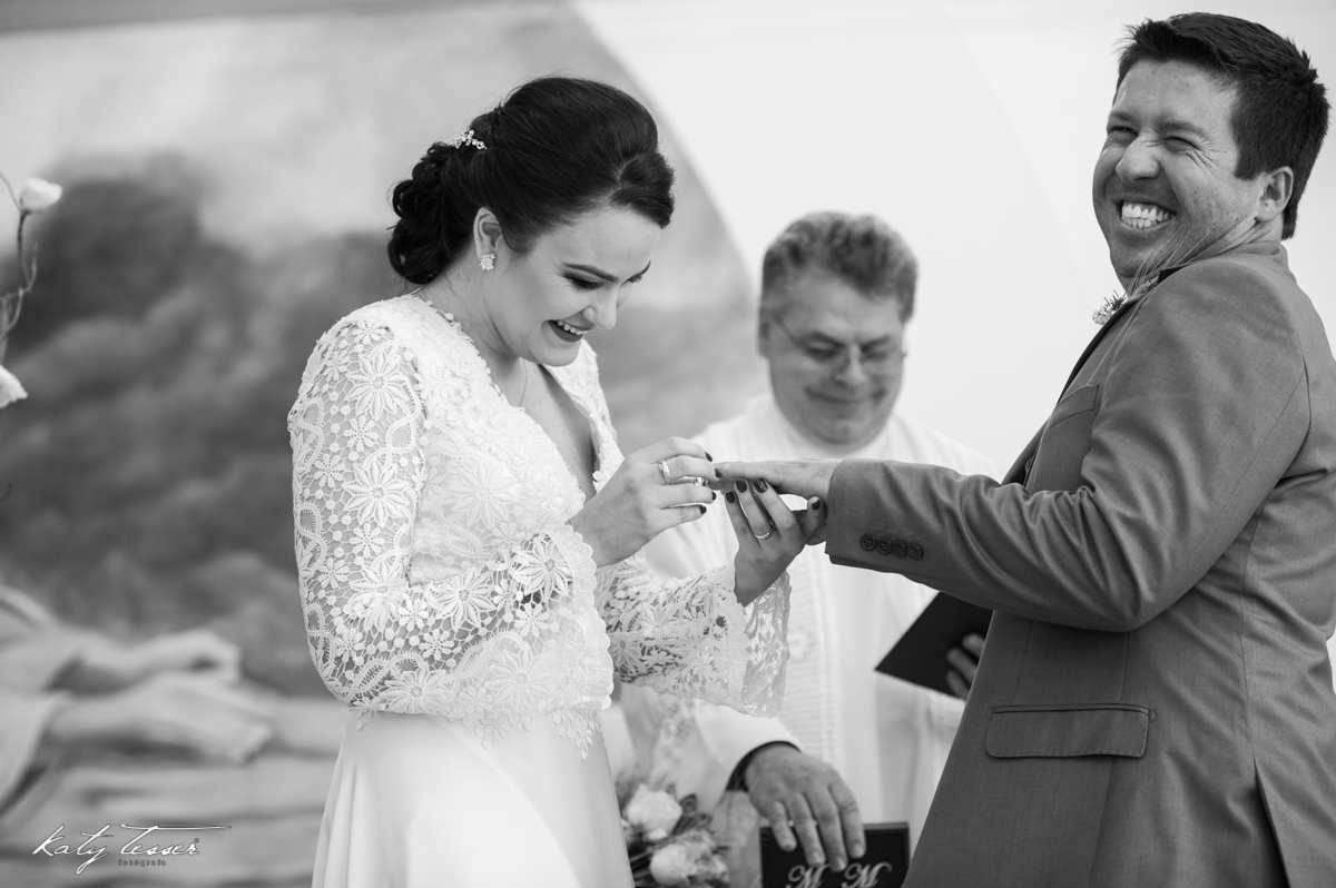 katy tesser,katy tesser fotografa,fotografa de casamento,casamento de dia,wedding,casamento de dia,casamento Mariana e marcos, decoração, buque, vestido de noiva, noivo, terno do noivo, pajens, casamento pato branco, casamento coronel vivida