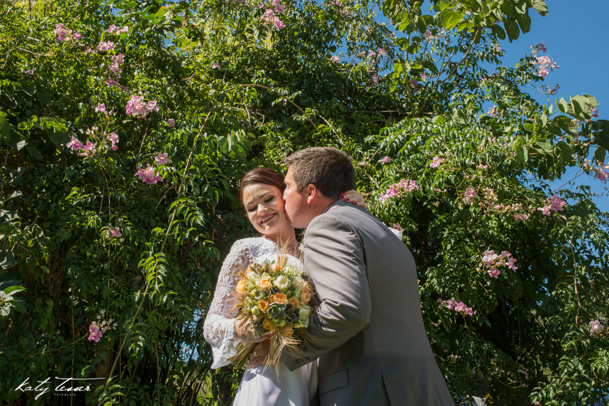 katy tesser,katy tesser fotografa,fotografa de casamento,casamento de dia,wedding,casamento de dia,casamento Mariana e marcos, decoração, buque, vestido de noiva, noivo, terno do noivo, pajens, casamento pato branco, casamento coronel vivida