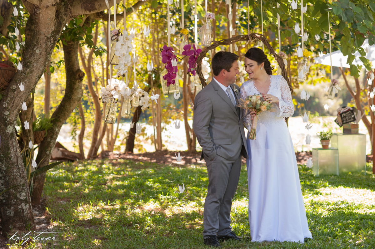 katy tesser,katy tesser fotografa,fotografa de casamento,casamento de dia,wedding,casamento de dia,casamento Mariana e marcos, decoração, buque, vestido de noiva, noivo, terno do noivo, pajens, casamento pato branco, casamento coronel vivida