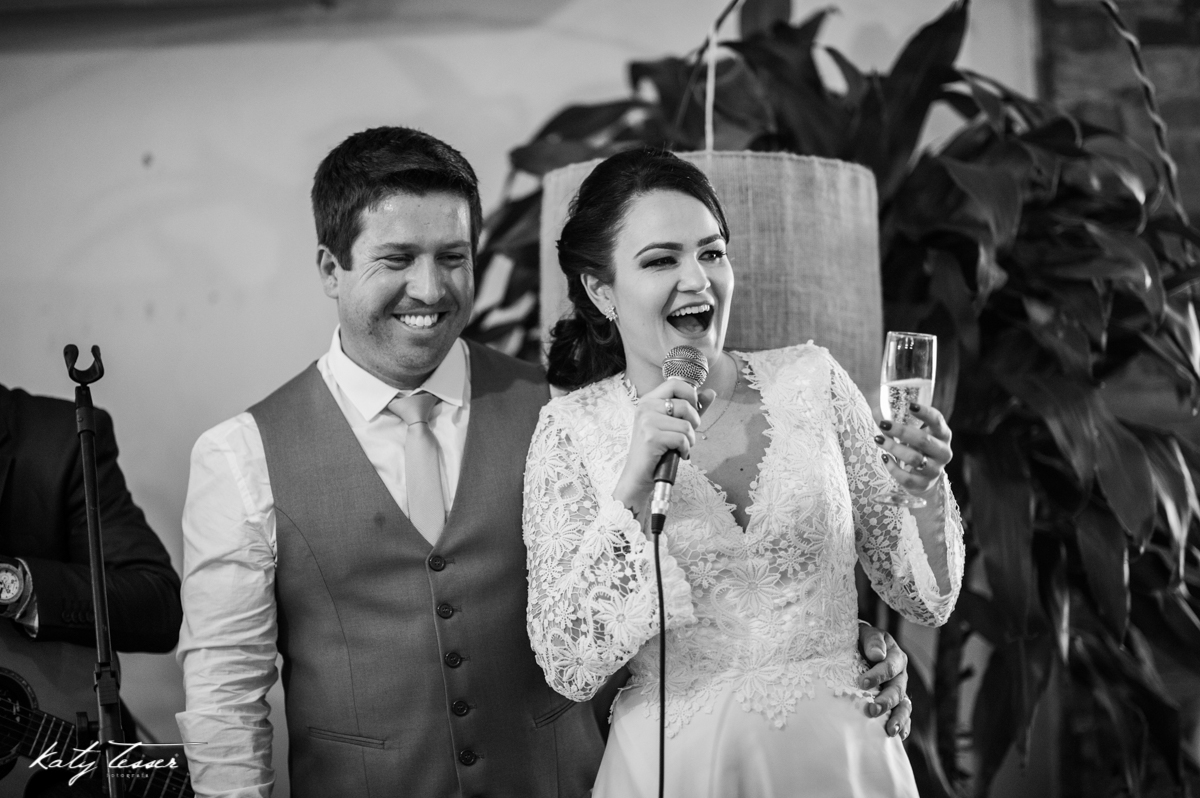 katy tesser,katy tesser fotografa,fotografa de casamento,casamento de dia,wedding,casamento de dia,casamento Mariana e marcos, decoração, buque, vestido de noiva, noivo, terno do noivo, pajens, casamento pato branco, casamento coronel vivida