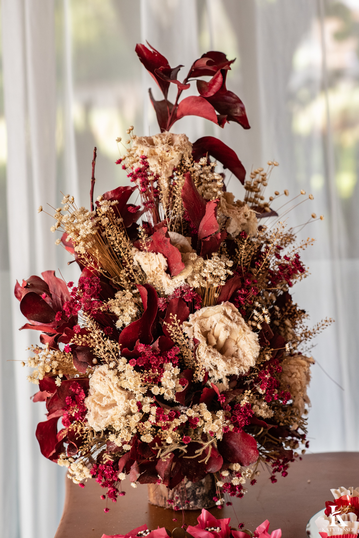 casamento mini wedding e cerimonia intima de andré e barbara em coronel vivida parana katy tesser melhor fotografo de casamento parana decoração do casamento com flores secas