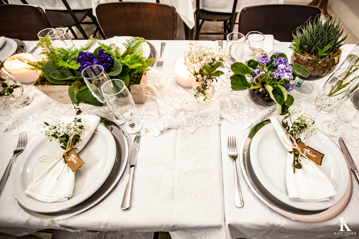 casamento de carla e zenobio em pato branco parana pr mini wedding intimo no civil com registro fotografico katy tesser melhor fotografo decoração simples delicada personalizada minimalista bolo no restaurante ferreira