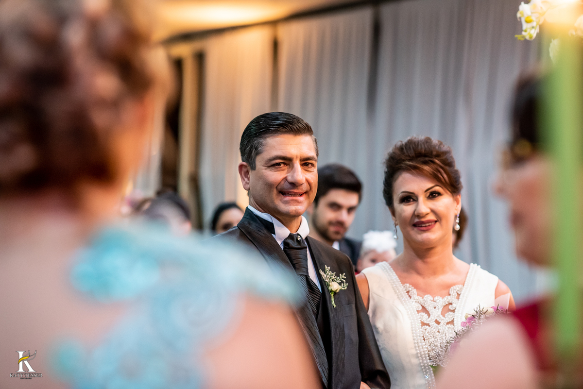 Casamento de tania e Severino em coronel vivida parana segunda união no civil registros katy tesser fotografo melhor do parana com vestido de noiva e buque e noivo de terno 