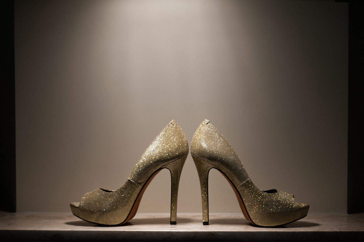 sapato da noiva,vestido de noiva, noiva, dia do casamento, lauren lyncon, casamento em coronel vivida, lauren e lyncon, making of,katy tesser,katy tesser fotografa,katy tesser fotografia,katy tesser fotografo de casamento,katy tesser fotografa de casament