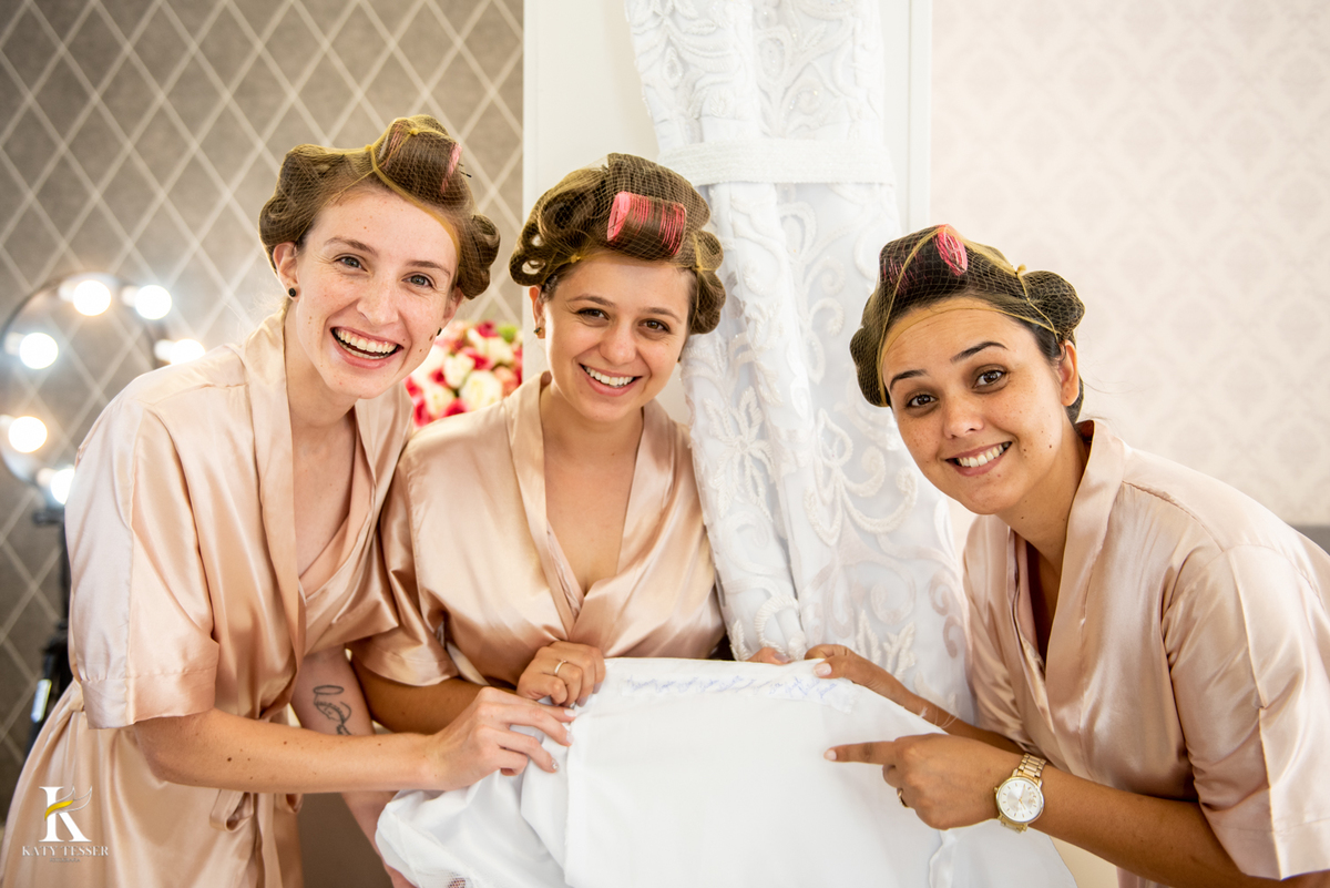 Casamento de Jéssica e tiago making of do noivo em Chopinzinho e making of da noiva a cerimonia foi ao ar livre de dia em coronel vivida com katy tesser fotografa melhor do parana