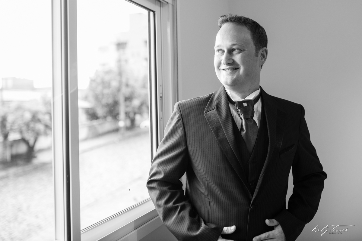 paleto do noivo, roupa do noivo, noivo pronto, noivo ansioso,katy tesser,katy tesser fotografa,katy tesser fotografia,katy tesser fotografo de casamento,katy tesser fotografa de casamento,casamento de dia,wedding,casamento de dia,pre wedding,e session,tra