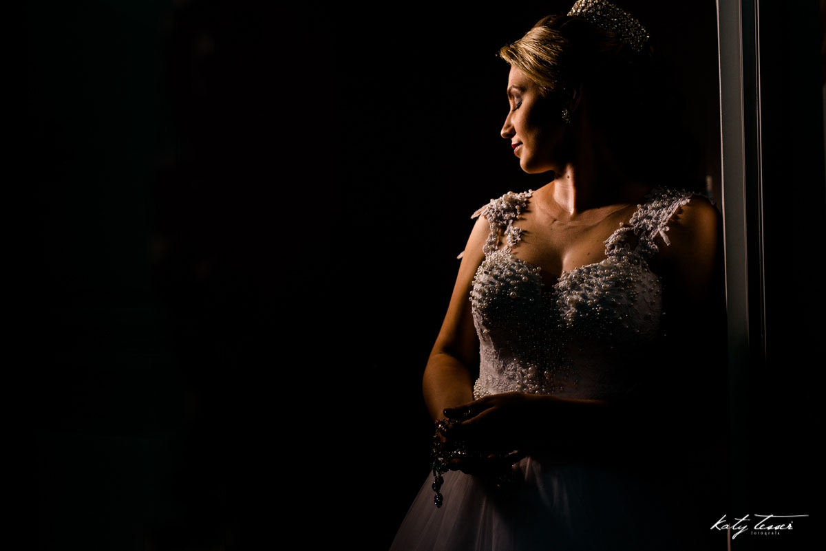 terço da noiva, noiva, vestido de noiva, noiva ansiosa, making of da noiva, making of,sapato da noiva,vestido de noiva, noiva, noiva se vestindo, noiva ansiosa, katy tesser,katy tesser fotografa,katy tesser fotografia,katy tesser fotografo de casamento,ka