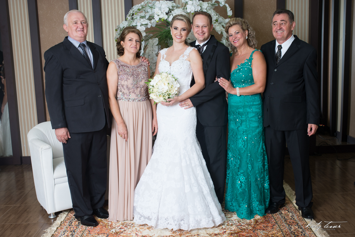 fotos de familia, sessão de fotos de estudio, fotos de estudio, fotos de estudio de casamento, pais do noivo, pais da noiva,katy tesser,katy tesser fotografa,katy tesser fotografia,katy tesser fotografo de casamento,katy tesser fotografa de casamento,casa