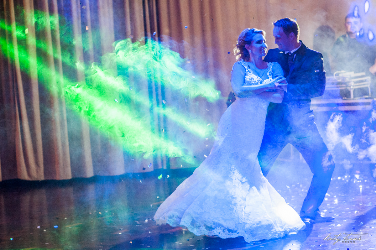 valsa dos noivos, festa de casamento, casamento caroline e fabiano,  katy tesser,katy tesser fotografa,katy tesser fotografia,katy tesser fotografo de casamento,katy tesser fotografa de casamento,casamento de dia,wedding,casamento de dia,pre wedding,e ses