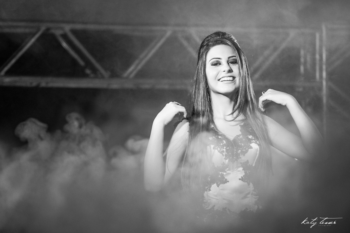 15 anos, beatriz, katy tesser fotos criativas, fotos criativas, katy tesser, fotografo, fotografa, katy tesser fotografia, fotos katy tesser, book, sessão fotográfica, fotografo coronelvivida, fotografo pato branco, fotografo francisco beltrão, fotografo 