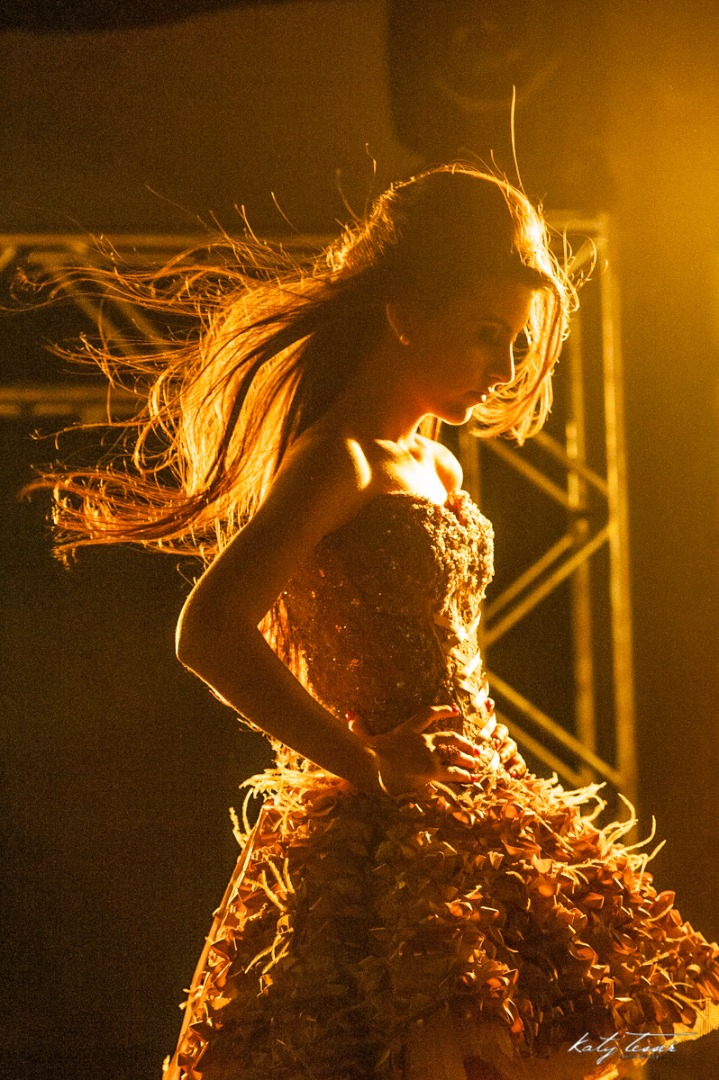 15 anos, beatriz, katy tesser fotos criativas, fotos criativas, katy tesser, fotografo, fotografa, katy tesser fotografia, fotos katy tesser, book, sessão fotográfica, fotografo coronelvivida, fotografo pato branco, fotografo francisco beltrão, fotografo 