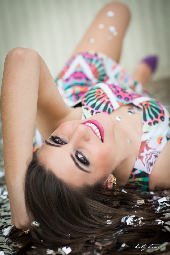 15 anos, beatriz, katy tesser fotos criativas, fotos criativas, katy tesser, fotografo, fotografa, katy tesser fotografia, fotos katy tesser, book, sessão fotográfica, fotografo coronelvivida, fotografo pato branco, fotografo francisco beltrão, fotografo 