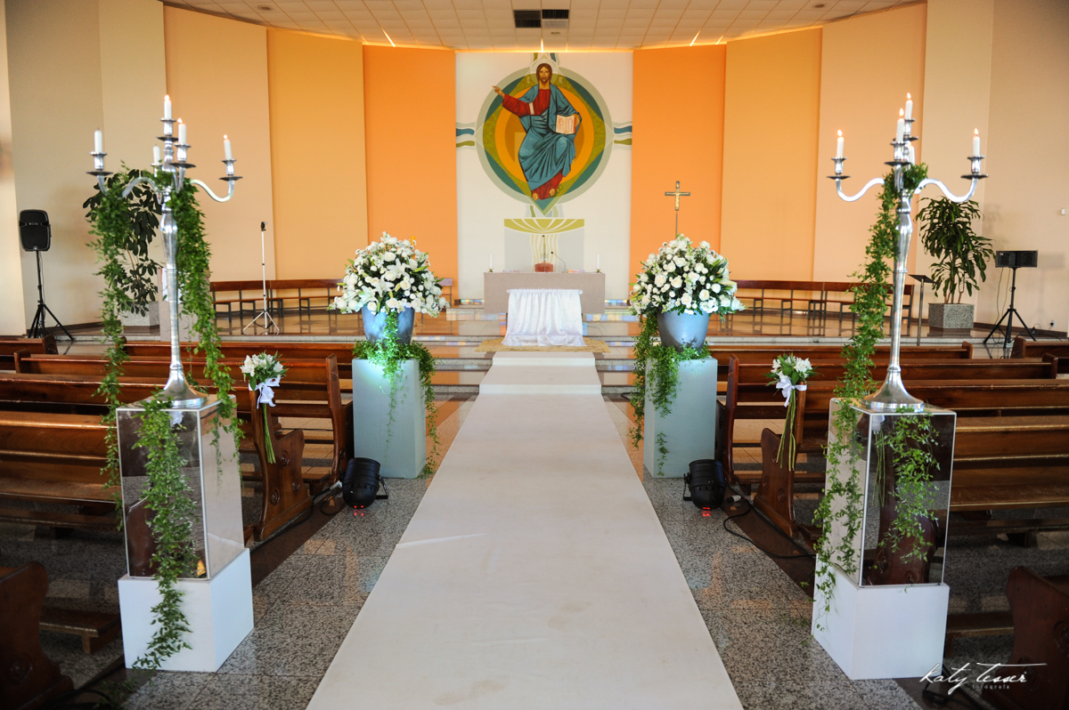 igreja, decoração, decoração da igreja, arranjo de flores,katy tesser,katy tesser fotografa,katy tesser fotografia,katy tesser fotografo de casamento,katy tesser fotografa de casamento,casamento de dia,wedding,casamento de dia,pre wedding,e session,trash 