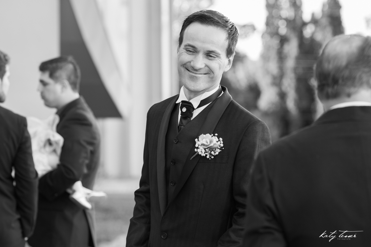 noiva, paletó do noivo, noivo ansioso, casamento claudia e marcio, casamento quedas do iguaçu, katy tesser,katy tesser fotografa,katy tesser fotografia,katy tesser fotografo de casamento,katy tesser fotografa de casamento,casamento de dia,wedding,casament