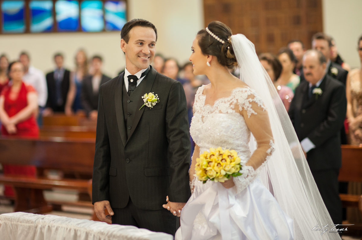 entrada da noiva, bouquet de noiva, bouquet, vestido de noiva, casamento claudia e marcio, casamento quedas do iguaçu, katy tesser,katy tesser fotografa,katy tesser fotografia,katy tesser fotografo de casamento,katy tesser fotografa de casamento,casamento