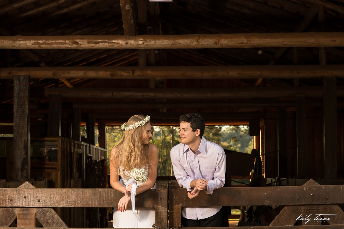 carol e vini, caroline e vinicius, pre casamento, katy tesser fotos criativas, fotos criativas, katy tesser, fotografo, fotografa, katy tesser fotografia, fotos katy tesser, book, sessão fotográfica, fotografo coronel vivida, fotografo pato 