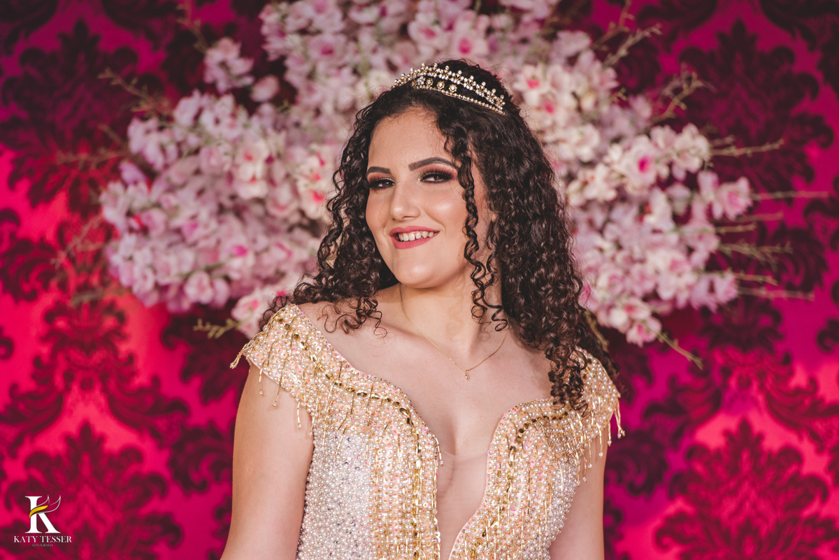 aniversario de 15 anos debutante isadora em coronel vivida parana centro de eventos dalpizzol decoração com sessao de fotos externas katy tesser fotografa