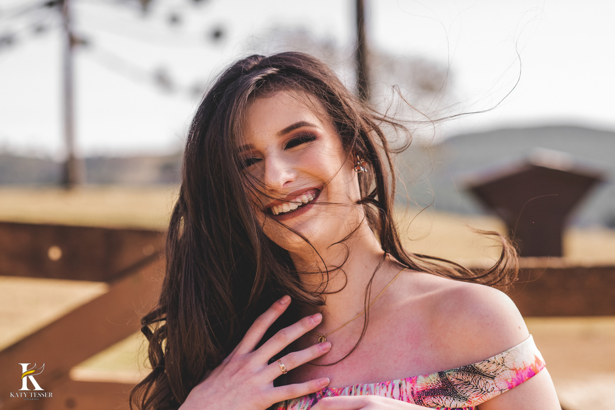 book de 15 anos debutante Loiza Vanzin sessao de fotos externas vinicola villagio grando santa catarina paraná katy tesser fotografo