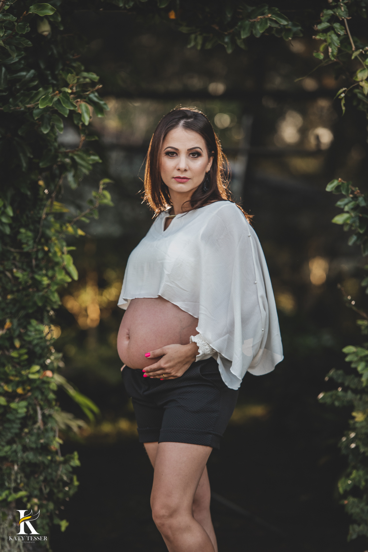 Book gestante foz do jordao vila da copel museu parana sessao externa cerejeira florescida familia katy tesser fotgrafo 