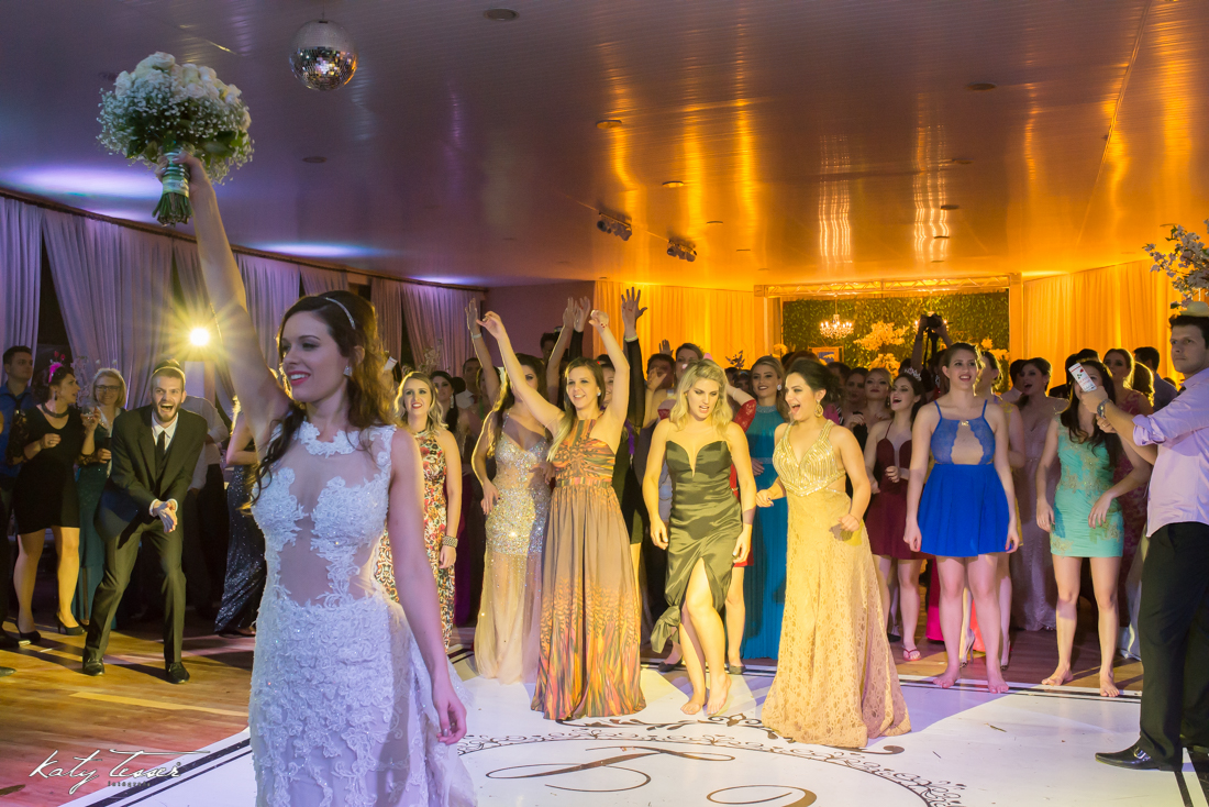 vestido de noiva, katy tesser fotos criativas, fotos criativas, katy tesser, fotografo, fotografa, katy tesser fotografia, fotos katy tesser, book, sessão fotográfica, fotografo coronel vivida, fotografo pato branco, fotografo francisco belt