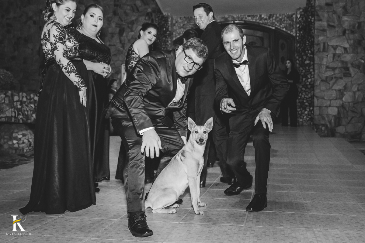 Casamento camila e Jacson laranjeiras do sul parana cerimonia tradicional Katy tesser melhor fotografo entrada dos padrinhos de smoking