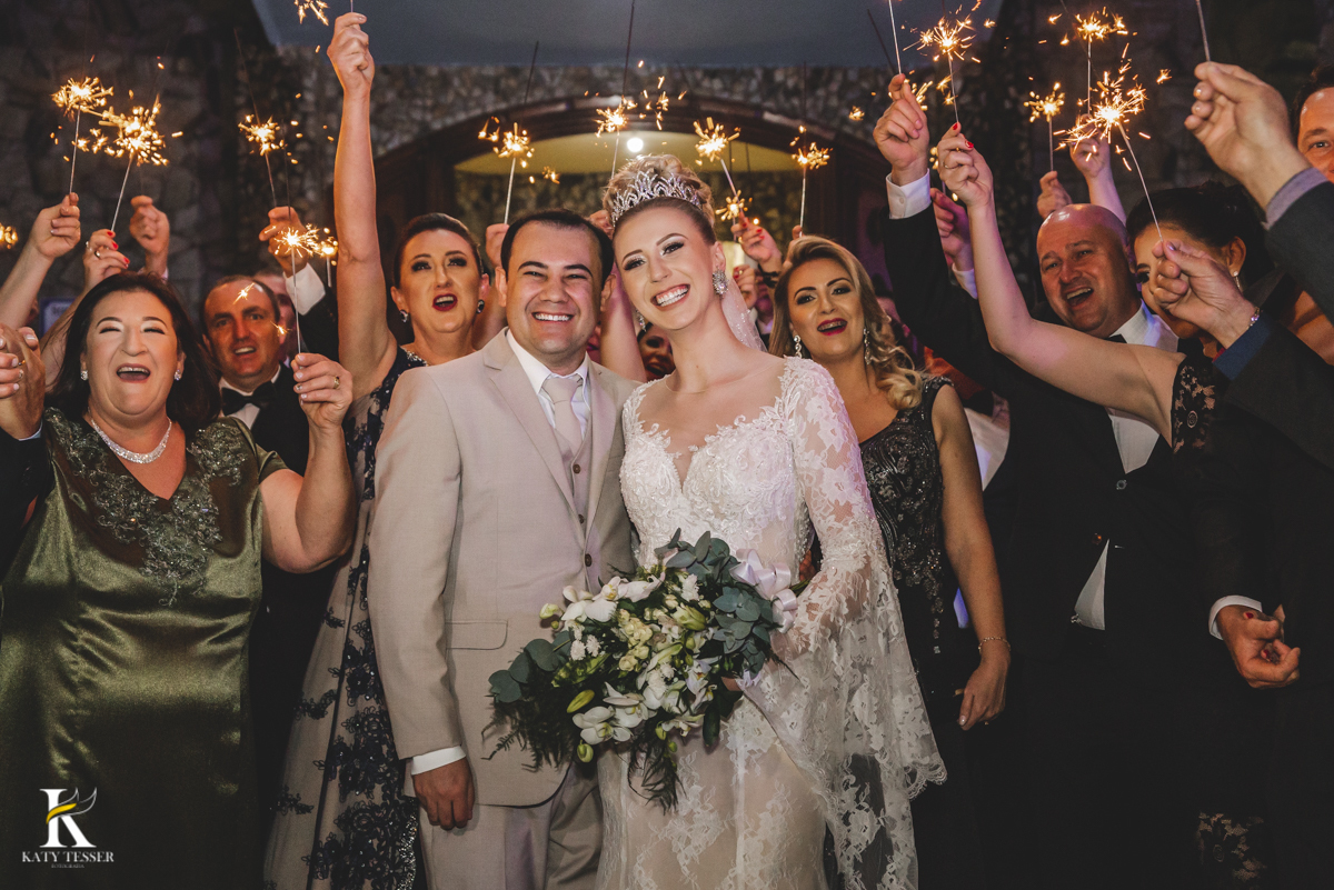Casamento camila e Jacson laranjeiras do sul parana cerimonia tradicional Katy tesser melhor fotografo cerimonia religiosa foto com os padrinhos