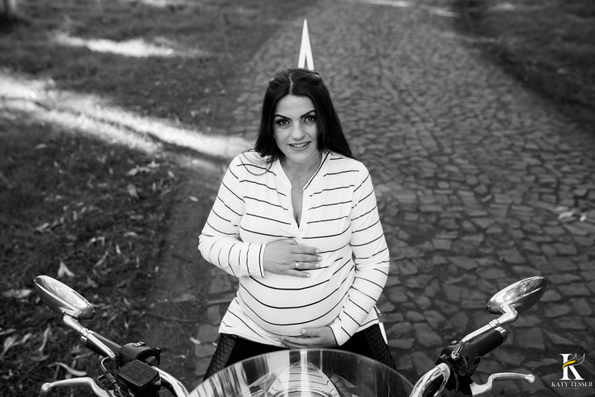 book, gestante, moto, gravida,katy tesser, fotografo, sessão de fotos, externas, roupas de nenem