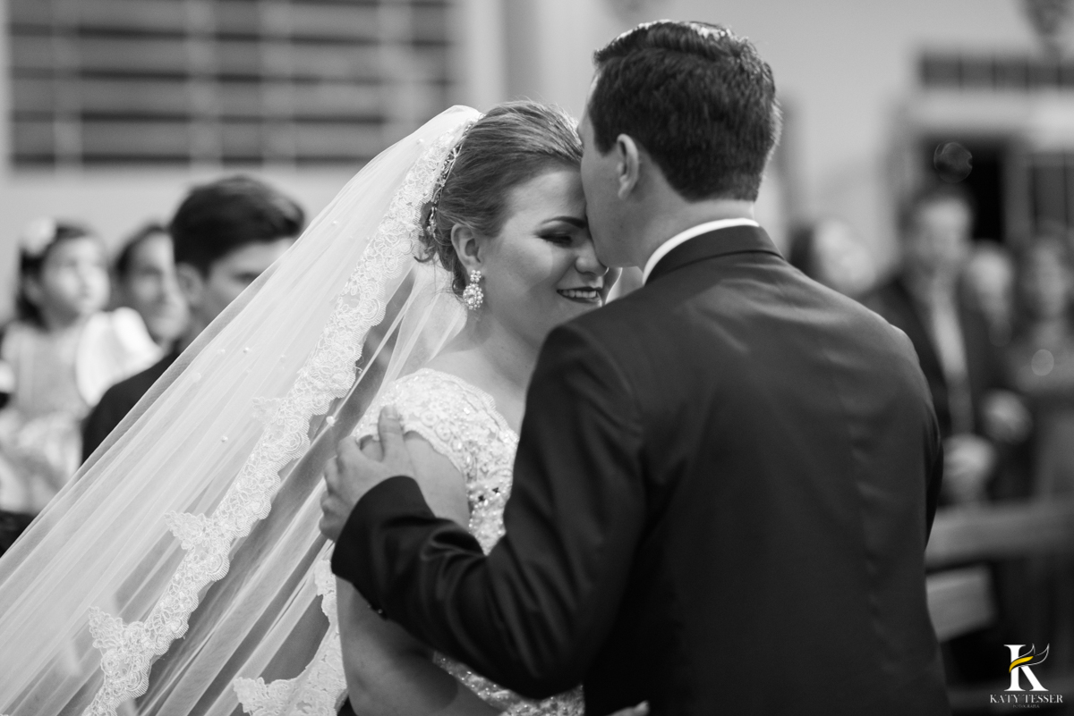 casamento, entrada da noiva, vestido de noiva, igreja, decoração de casamento, pai da noiva, bouquet de noiva, katy tesser, fotografo de casamento, noivo
